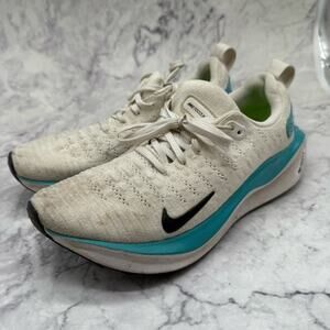 Nike White and Teal Athletic Sneakers React. Size 7. In good used condition!